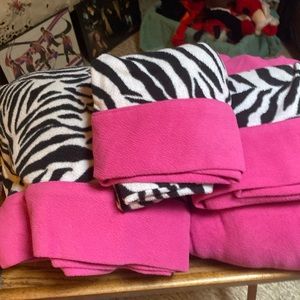 jUST REDUCED Sunbeam fitted sheet set full size flannel